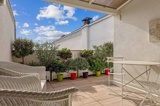 Apartment in Monceau, Courcelles, Ternes, Paris