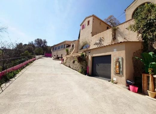 빌라 / Trans-en-Provence, Var