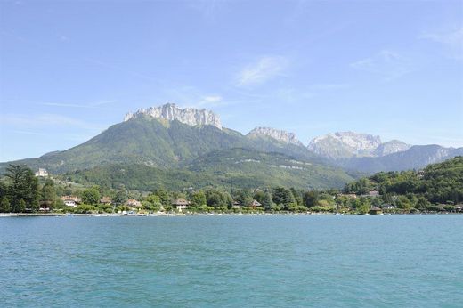 Villa Menthon-Saint-Bernard, Haute-Savoie