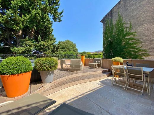 Apartment in Saint-Rémy-de-Provence, Bouches-du-Rhône