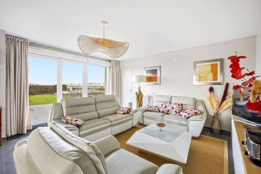 Apartment / Etagenwohnung in Marseille, Bouches-du-Rhône