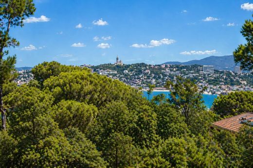 Villa a Marsiglia, Bocche del Rodano