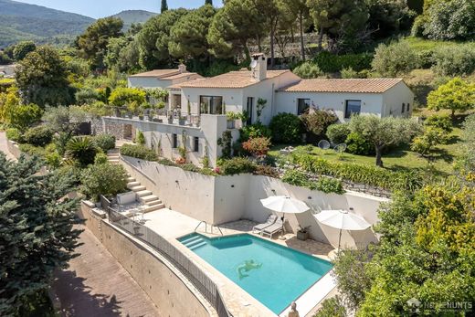 Villa in Tourrettes-sur-Loup, Alpes-Maritimes