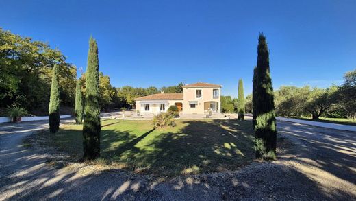 Willa w Eyragues, Bouches-du-Rhône