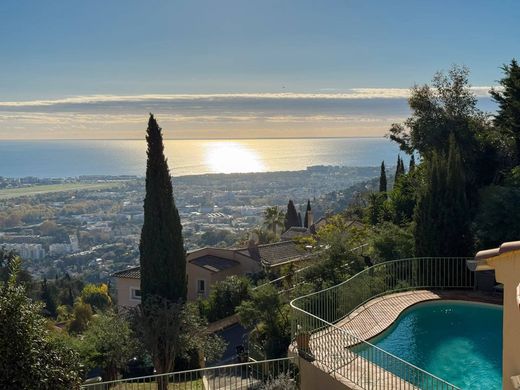 ﻓﻴﻼ ﻓﻲ Mandelieu-la-Napoule, Alpes-Maritimes