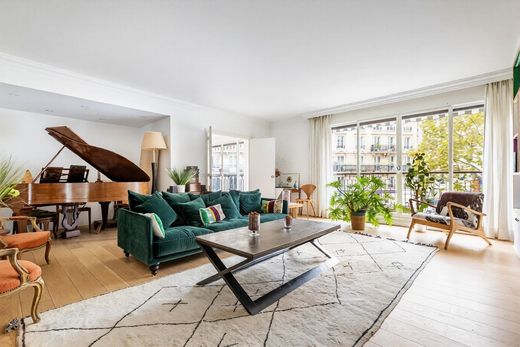 Apartment in Paris, Île-de-France
