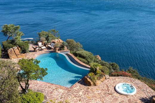 Villa in Théoule-sur-Mer, Alpes-Maritimes