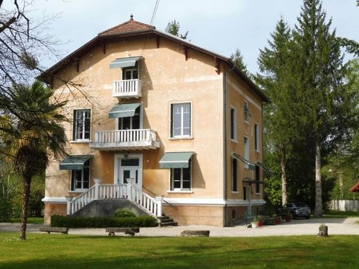 Villa in Pont-d'Ain, Ain