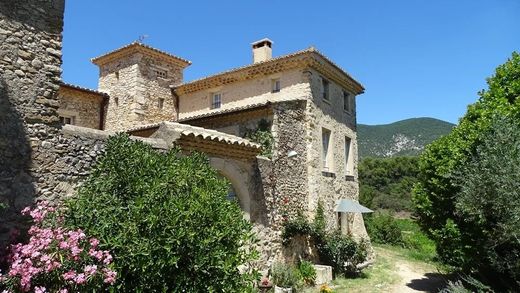 Boerderij in Pierrelatte, Drôme