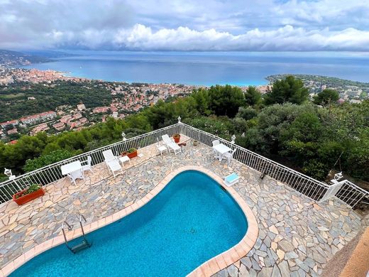 ﻓﻴﻼ ﻓﻲ Roquebrune-Cap-Martin, Alpes-Maritimes