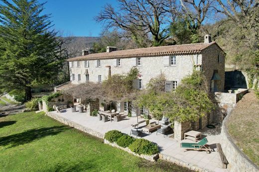 Villa en Chateauneuf de Grasse, Alpes Marítimos