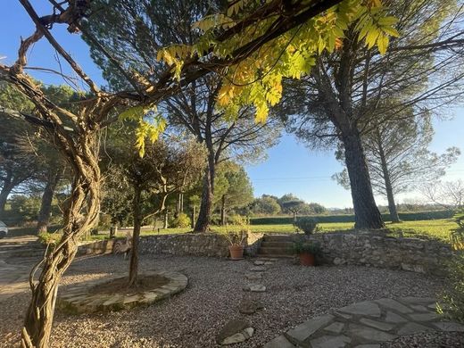 ‏וילה ב  Fox, Var