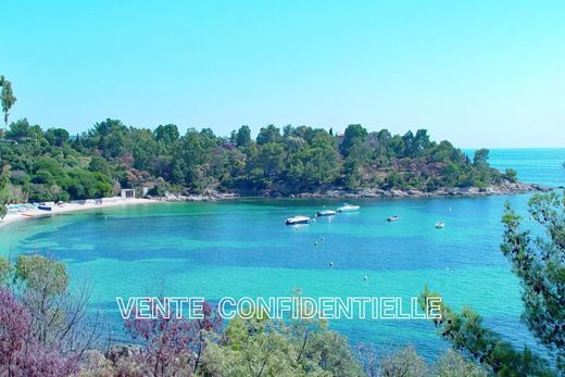 Land in Le Lavandou, Var