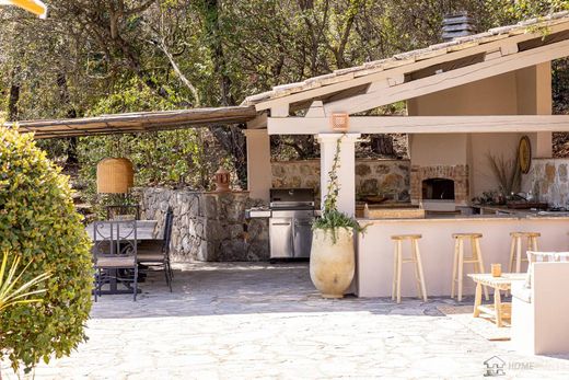 Villa in Le Tignet, Alpes-Maritimes
