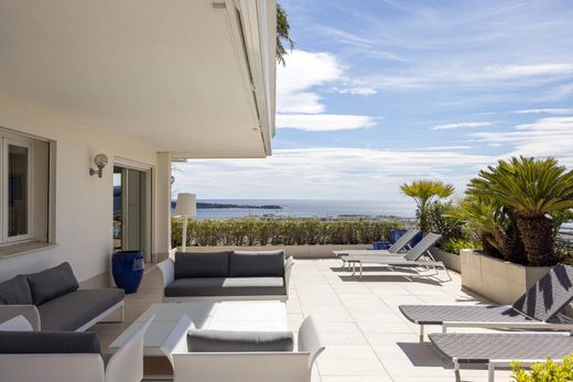 Apartment / Etagenwohnung in Cannes, Alpes-Maritimes