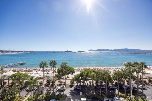 カンヌ, Alpes-Maritimesのアパートメント