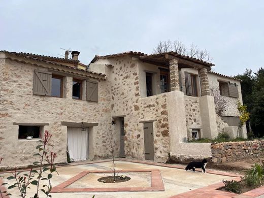 빌라 / Villecroze, Var