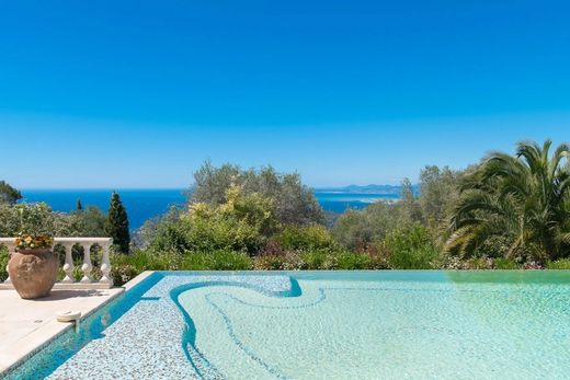 Villefranche-sur-Mer, Alpes-Maritimesのヴィラ