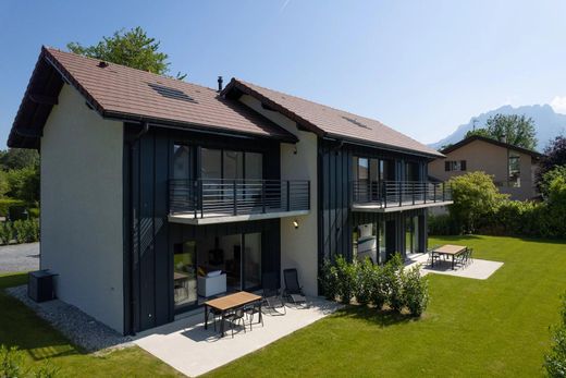 Villa in Sevrier, Haute-Savoie