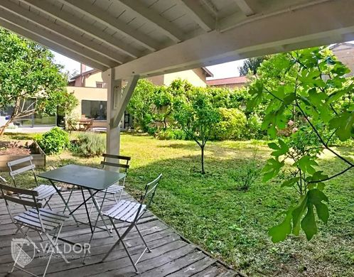 Villa in Genay, Cote d'Or