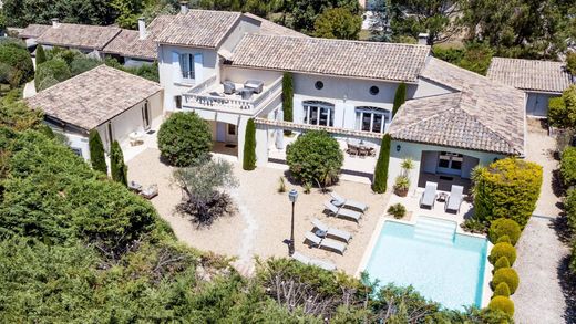 Albergo a Saint-Rémy-de-Provence, Bocche del Rodano