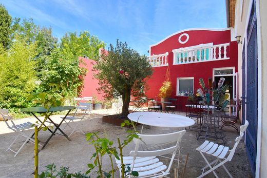 Hotel in Pézenas, Hérault