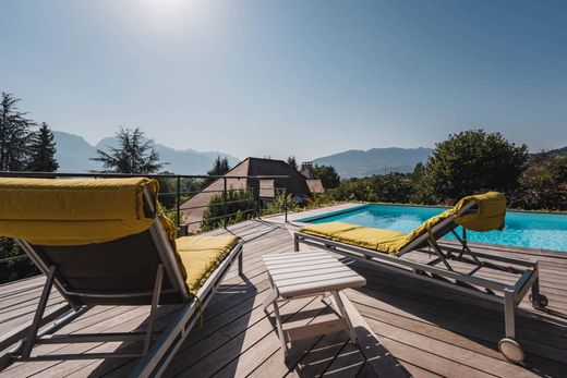 Villa in Sevrier, Haute-Savoie