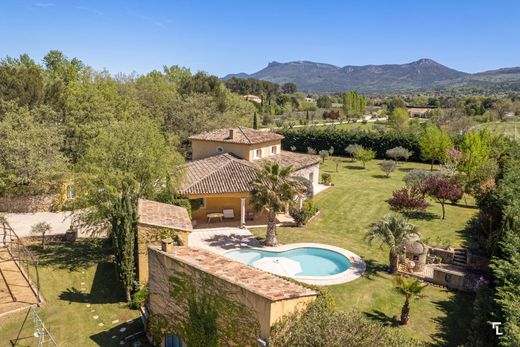 Villa in Trets, Bouches-du-Rhône