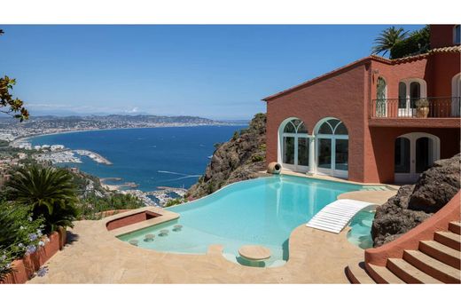 Villa in Théoule-sur-Mer, Alpes-Maritimes