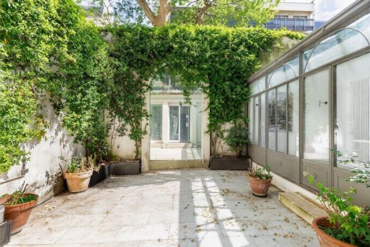 Villa in Paris, Île-de-France
