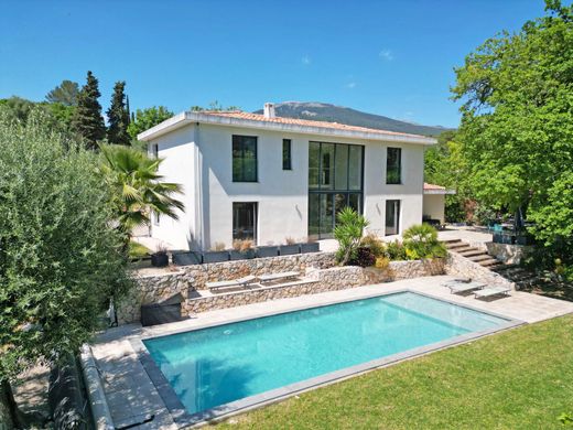 Villa in Roquefort-les-Pins, Alpes-Maritimes