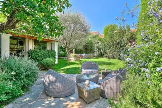 Villa a Mougins, Alpi Marittime
