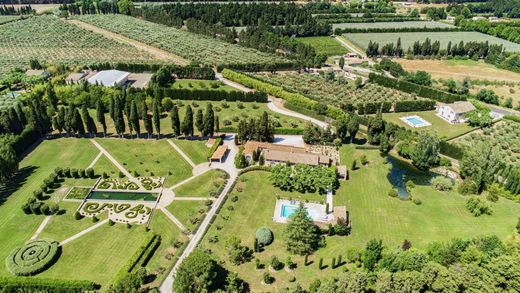Villa in Plan-d'Orgon, Bouches-du-Rhône