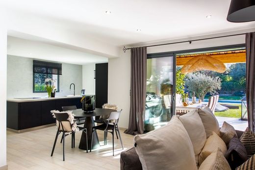 Villa a Le Plan-de-la-Tour, Var