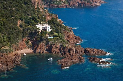 Villa in Théoule-sur-Mer, Alpes-Maritimes