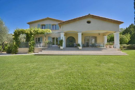 Villa in Châteauneuf-Grasse, Alpes-Maritimes