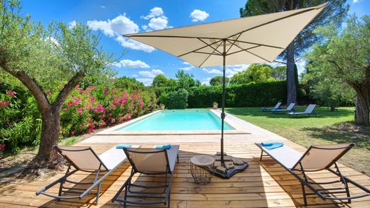 Paradou, Bouches-du-Rhôneのヴィラ