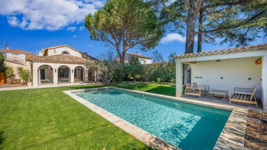 Villa in Saint-Rémy-de-Provence, Bouches-du-Rhône