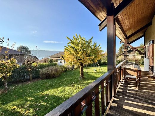 Villa in Veyrier-du-Lac, Haute-Savoie