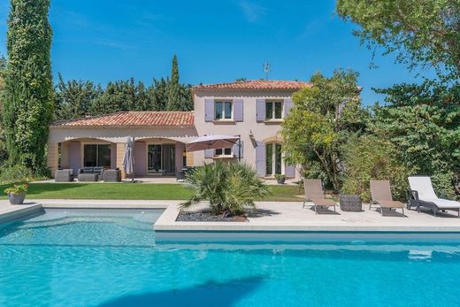 Villa in Aix-en-Provence, Bouches-du-Rhône