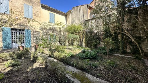 Villa in Pernes-les-Fontaines, Vaucluse