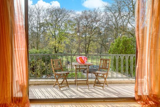Apartment in Neuilly-sur-Seine, Hauts-de-Seine