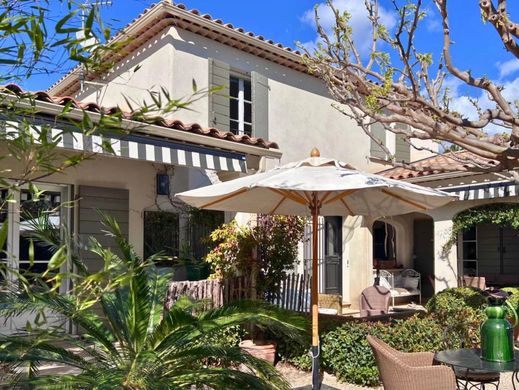 Villa in Maussane-les-Alpilles, Bouches-du-Rhône