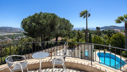 Villa in Mandelieu-la-Napoule, Alpes-Maritimes