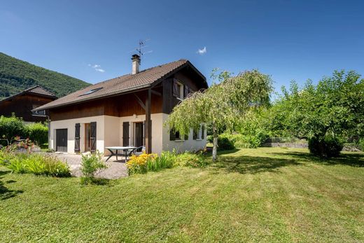 Villa in Sevrier, Haute-Savoie