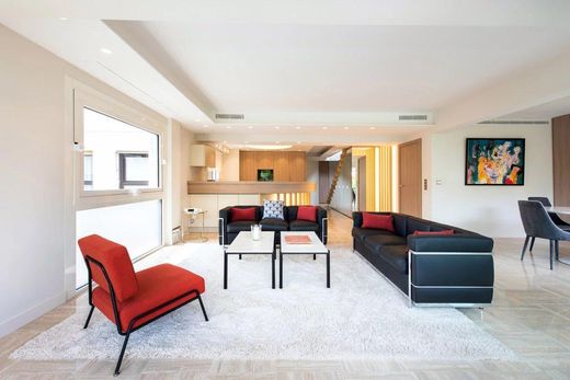 Apartment / Etagenwohnung in Cannes, Alpes-Maritimes