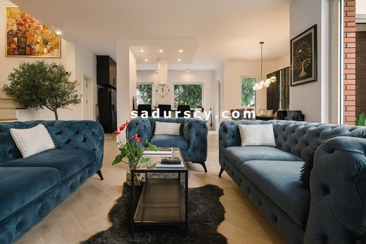 Maison de luxe à Piaseczno, Powiat piaseczyński