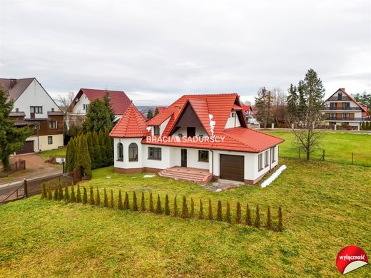 豪宅  Myślenice, Powiat myślenicki
