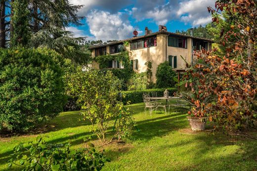 Villa Massarosa, Lucca ilçesinde
