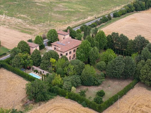 Villa a Imola, Bologna